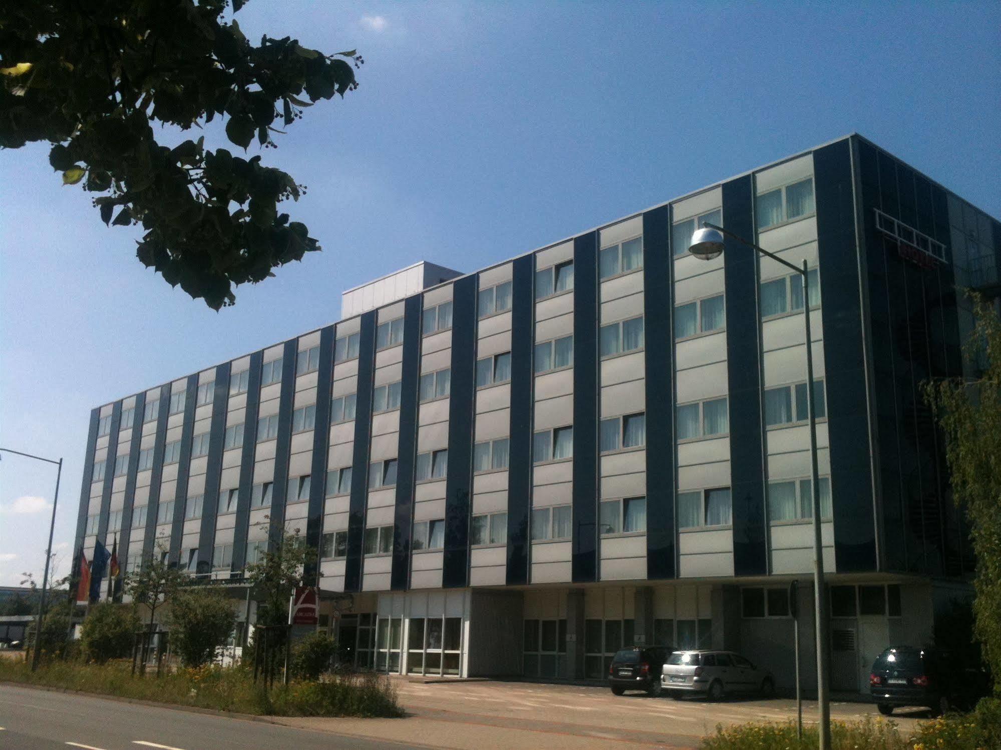 Ramada By Wyndham Hannover Messe Laatzen Exterior photo